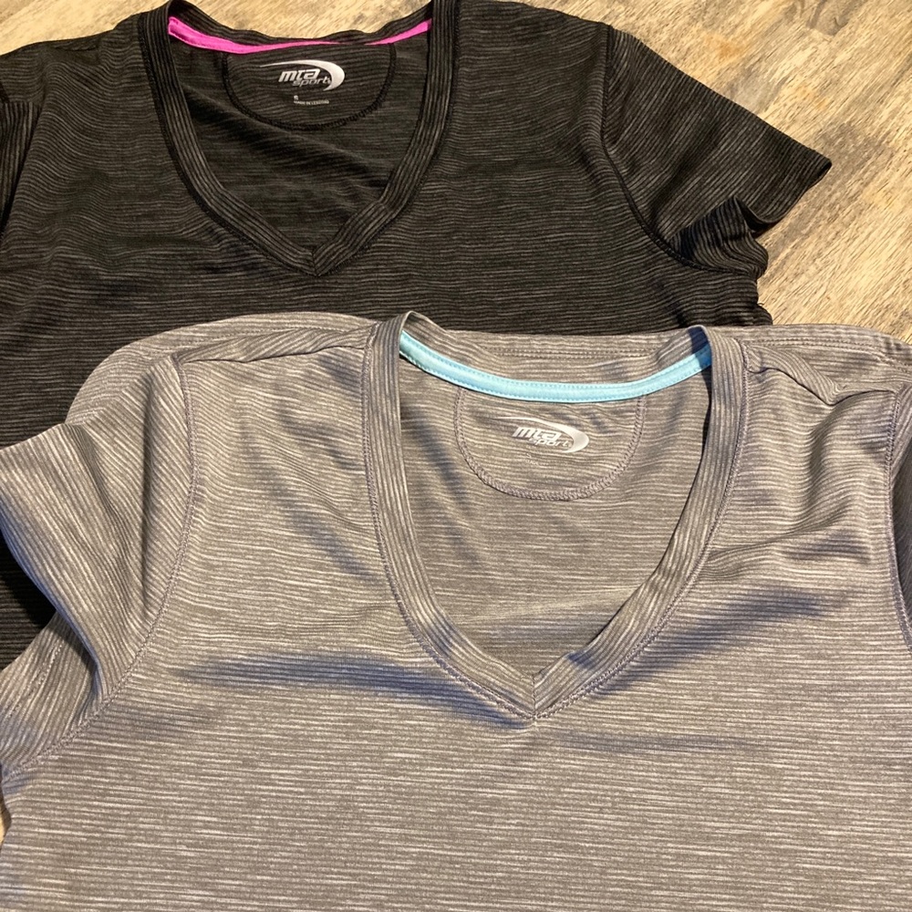 Women’s active t -shirts